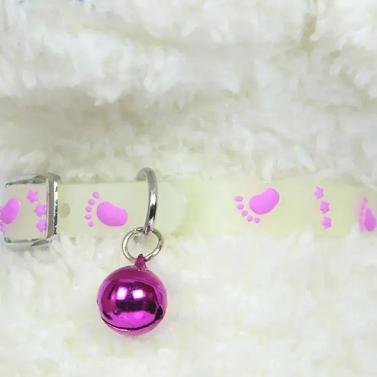 Collier pour Animaux Petits avec Grelot Violet et Empreintes Roses