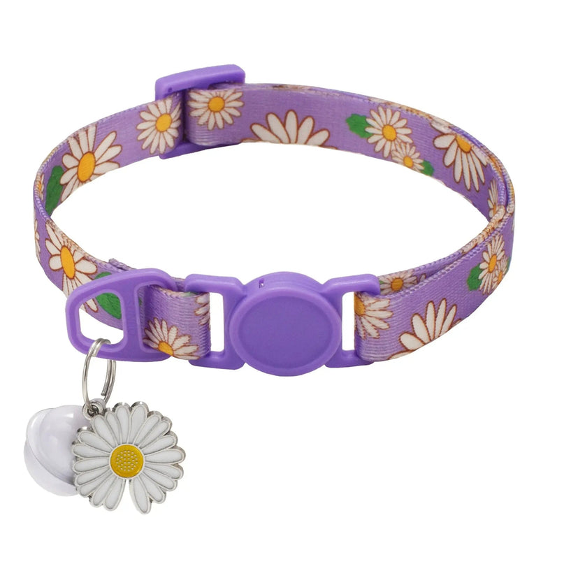 Collier Ajustable Ă  Marguerites avec Clochette