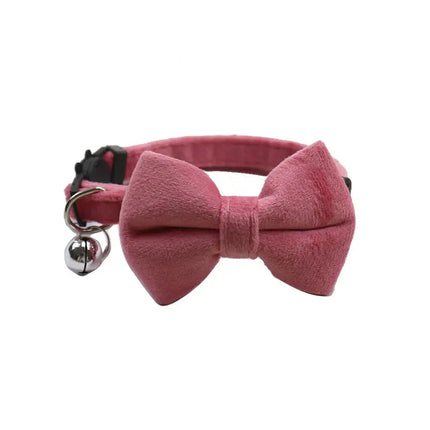 Collier ajustable avec nœud papillon rose pour chat | Accessoire charmant et festif