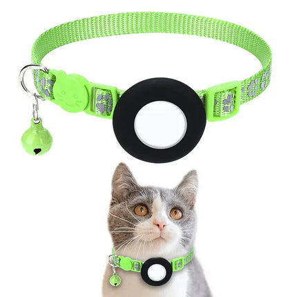 Collier Discret Noir avec Grelot et Médaillon Central