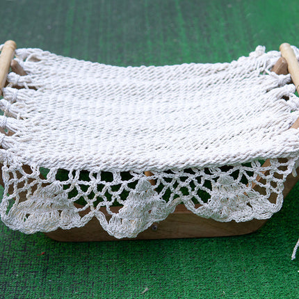 Hamac Artisan Crocheté avec Base en Bois pour Moments Paisibles