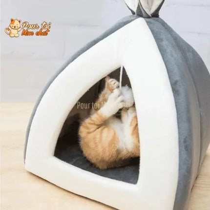 Maisonnette Triangulaire Ludique pour Chat avec Pompon Suspendu