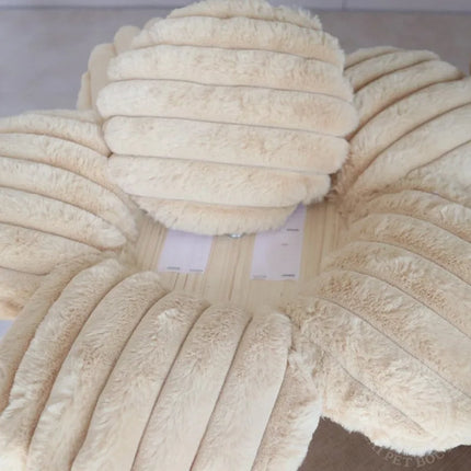 Arbre à chat design avec plateformes torsadées et tons pastel