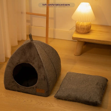 Abri Triangulaire Douillet pour Chat avec Intérieur Polaire