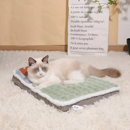 Coussin Rectangulaire Douillet pour Chat avec Décor Cœur