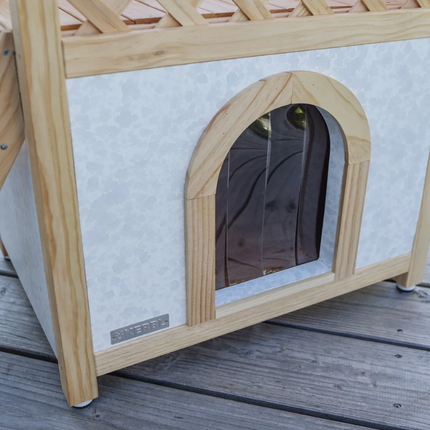 Maisonnette en Bois Élevée pour Chat avec Escalier et Toit Incliné