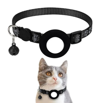 Collier Discret Noir avec Grelot et Médaillon Central