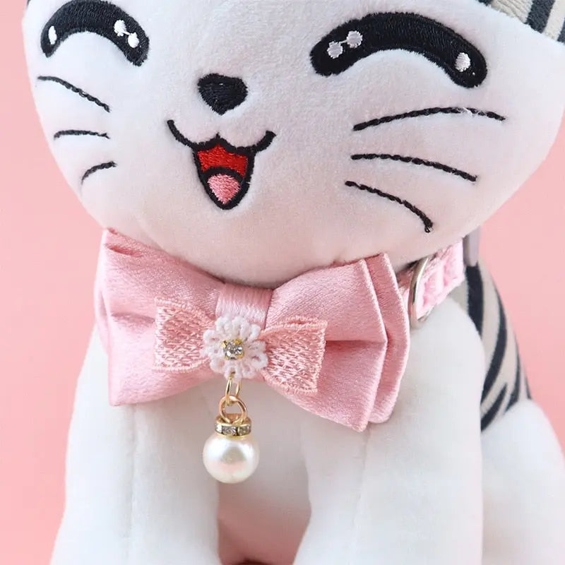 Collier Rose avec Nœud Papillon et Perle Suspendue