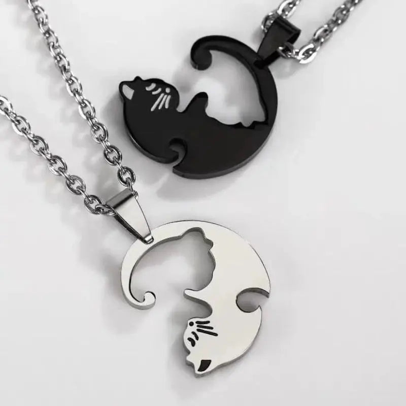 Collier Médaillon Yin Yang avec Motifs Félins