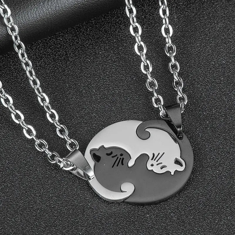 Collier Médaillon Yin Yang avec Motifs Félins