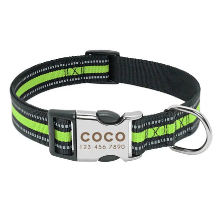 Collier personnalisé noir et bleu avec détails réfléchissants pour animaux