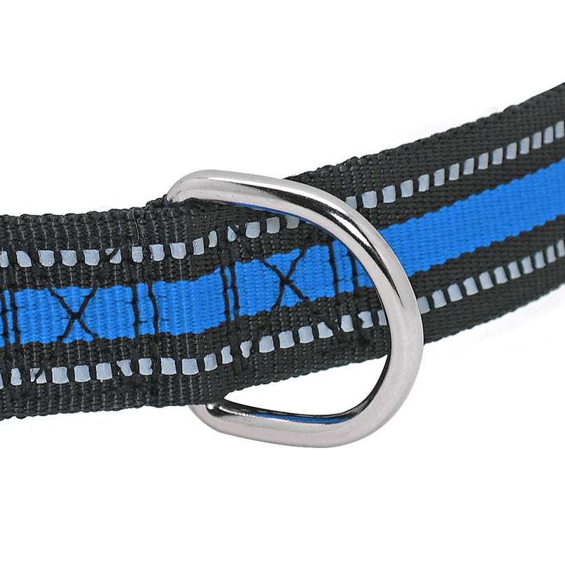 Collier personnalisé noir et bleu avec détails réfléchissants pour animaux