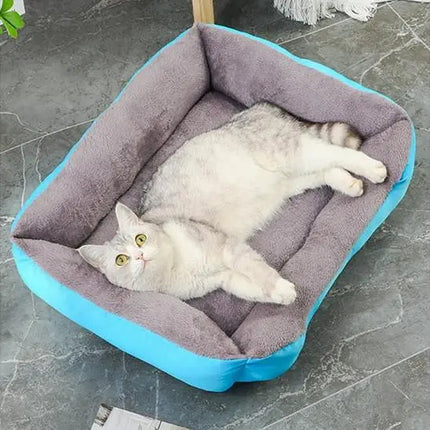 Lit rectangulaire pour chat avec bords relevés et intérieur doux en peluche
