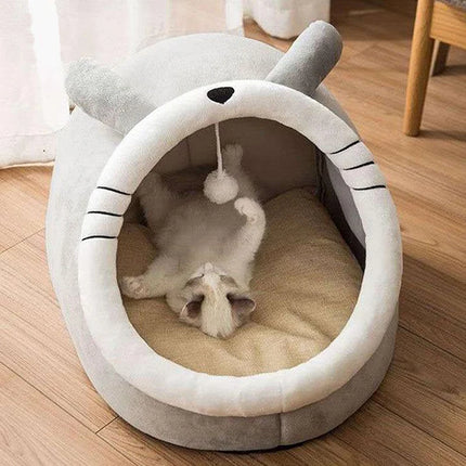 Petit igloo rose pour chat avec pompon suspendu