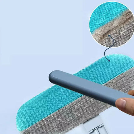 Brosse antipeluches avec manche gris et bleu – Design ajustable et pratique